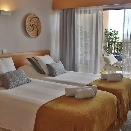 New Wow Beach Flat - 300mts To Beach Elevator Wifi * Portimão